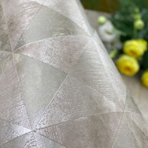 Papel tapiz color gris con formas triangulares